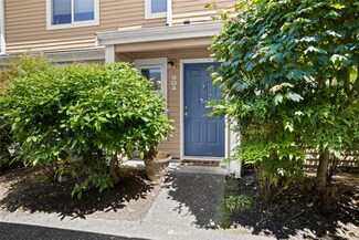 23718 13th Place S Unit 904, Des Moines, WA 98198