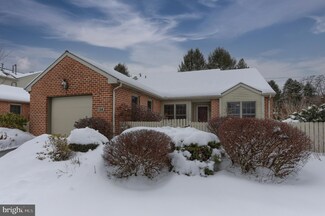 126 Cambridge Dr, Hershey, PA 17033