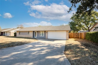 2048 W 7th Place, Elk City, OK 73644