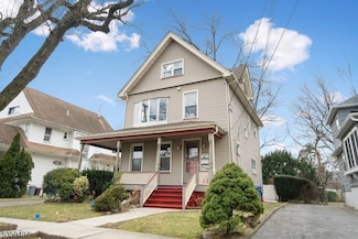 17 W Pierrepont Ave Unit 1, Rutherford, NJ 07070