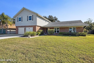 2273 Fallen Tree Dr E, Jacksonville, FL 32246