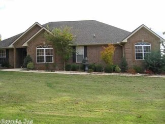 61 Bluff Rd, Hardy, AR 72542