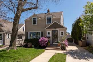 5048 N Berkeley Blvd, Milwaukee, WI 53217