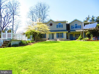 39 Boyer St, Boyertown, PA 19512