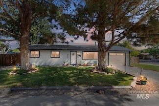 809 Hudson St, Middleton, ID 83644