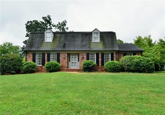 3220 Blenheim Place, Winston Salem, NC 27106