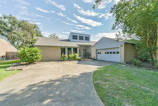 11826 Cedar Pass Dr, Houston, TX 77077