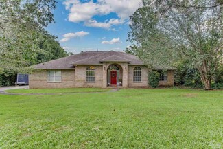 5280 Crystal Creek Dr, Milton, FL 32571