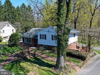 1624 Colonial Manor Dr, Lancaster, PA 17603