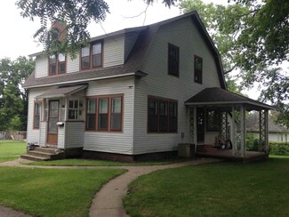 102 W Pike St, Attica, IN 47918