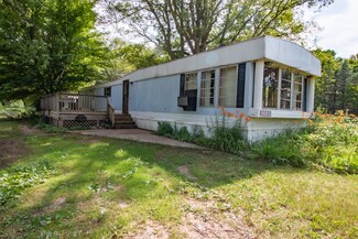 5665 S 142nd Ave, Rothbury, MI 49452