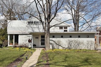 611 Roger Ave, Kenilworth, IL 60043