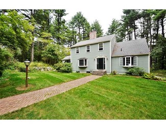 27 Fiske St, Carlisle, MA 01741