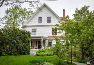 220 Langley Rd, Newton Center, MA 02459