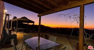 11077 Pacific View Dr, Malibu, CA 90265