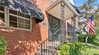 817 Wainwright Dr, Pittsburgh, PA 15228