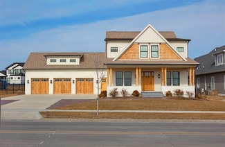 806 SW Prairie Trail Pkwy, Ankeny, IA 50023