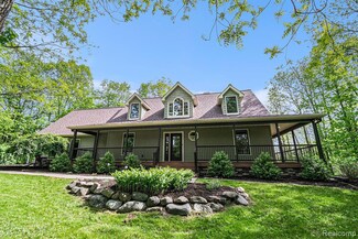 8315 Woodland Cir Unit 22, Goodrich, MI 48438