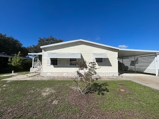 475 Petunia Dr, Fruitland Park, FL 34731