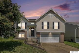 8830 Quest St, Omaha, NE 68122
