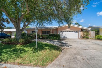 10145 Nassau Ct, Seminole, FL 33776