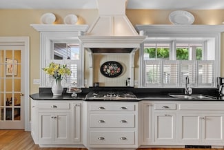 31 Federal St Unit 1, Newburyport, MA 01950