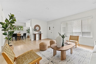 587 South St Unit 18, Glendale, CA 91202