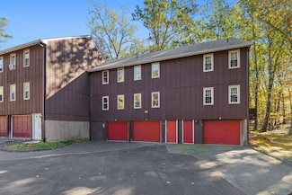 239 Old Farms Rd Unit 15A, Avon, CT 06001