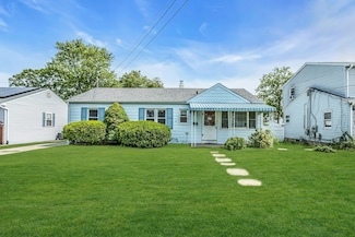 57 Cherubina Ln, North Babylon, NY 11703
