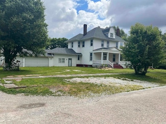 102 W Hackett St, Carlisle, IN 47838