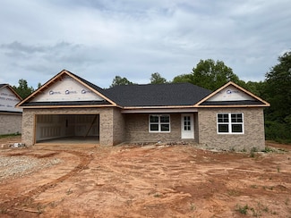 292 Cherokee Creek Rd, Gaffney, SC 29341