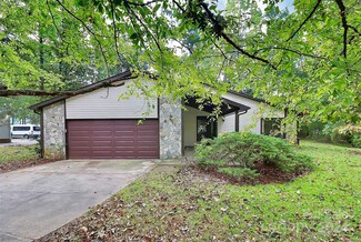 3755 Bon Rea Dr, Charlotte, NC 28226