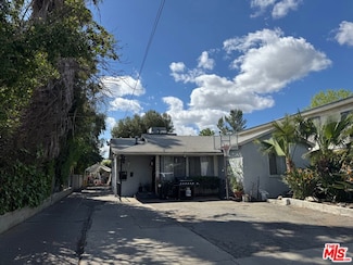 13846 Bessemer St, Van Nuys, CA 91401