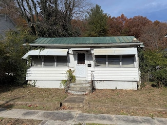 52 Bath St, Clifton Forge, VA 24422