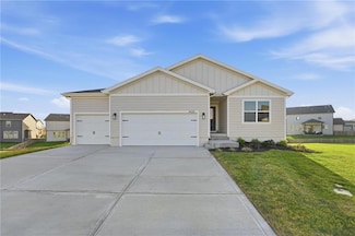 4420 SW Grindstone Cir, Lee's Summit, MO 64082