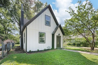 310 N Walnut St, Cleburne, TX 76033