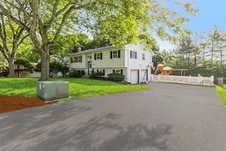 18 Lancaster Dr, Suffern, NY 10901