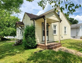 1179 Benton St, Barberton, OH 44203