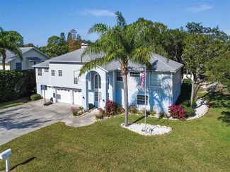 793 Natalie Ln, Palm Harbor, FL 34683