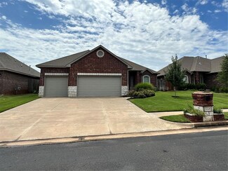 1724 Savannah Ln, Edmond, OK 73003