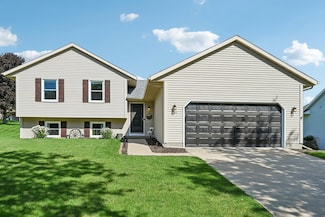 800 Brookview Trail, Mount Horeb, WI 53572