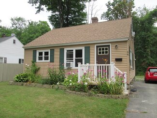 94 Glendale St, Worcester, MA 01602