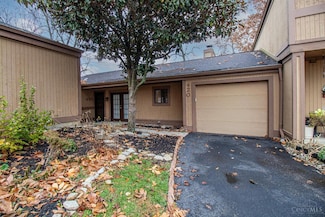 420 Walnut Ln, Mason, OH 45040