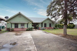 417 S Oakmore St Unit E, Tulare, CA 93274