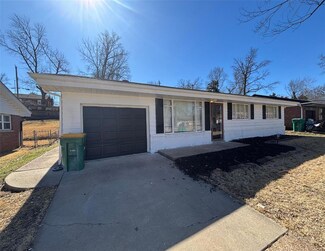924 Marias Dr, Saint Louis, MO 63137