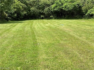 130 12th St, Campbell, OH 44405