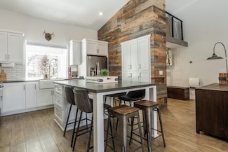 91 Lakeview Blvd Unit 8-S, Mammoth Lakes, CA 93546