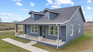 577 County Road 422, Stockdale, TX 78160