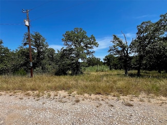 114 E Mojave Trail, Nocona, TX 76255