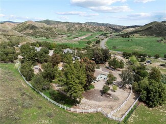 18181 Lost Creek Rd, Santa Clarita, CA 91390